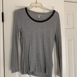 Grey cotton shirt with leather detail at collar